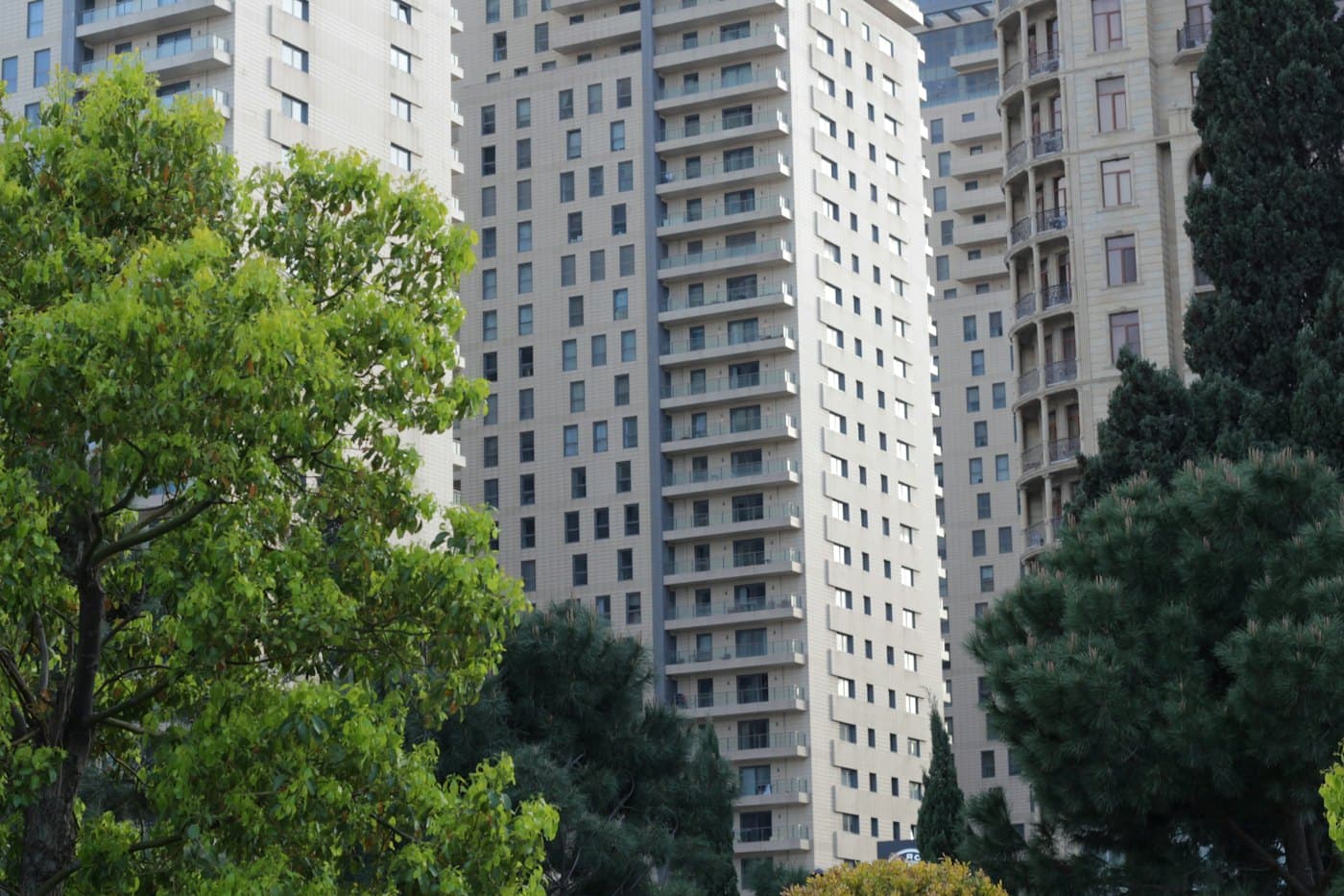Bakıda yaşayış qüllələri